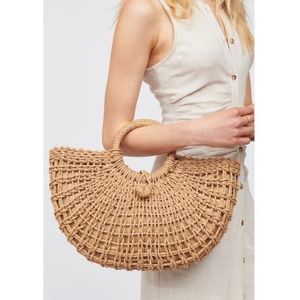 Minimalist Straw Bag